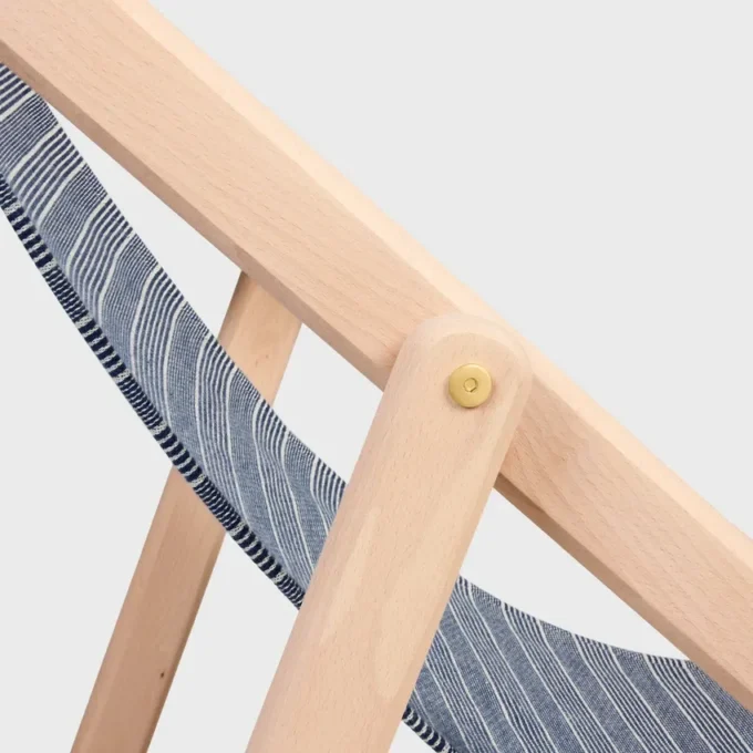 Tumbona de madera y tejido jacquard Tumbona de madera y tejido jacquard