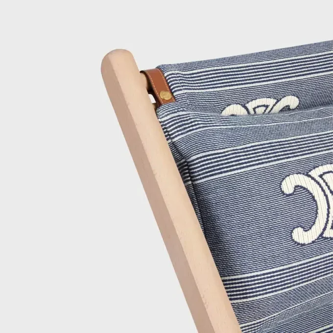 Tumbona de madera y tejido jacquard Tumbona de madera y tejido jacquard