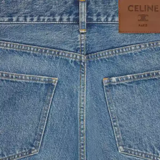 Vaqueros acampanados 001 en denim de algodón Vaqueros acampanados 001 en denim de algodón