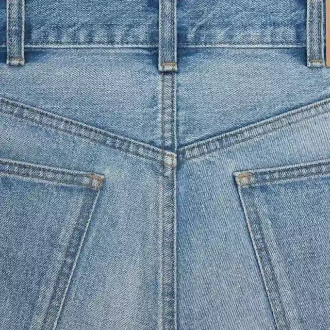 Vaqueros Wesley en denim lavado Pismo