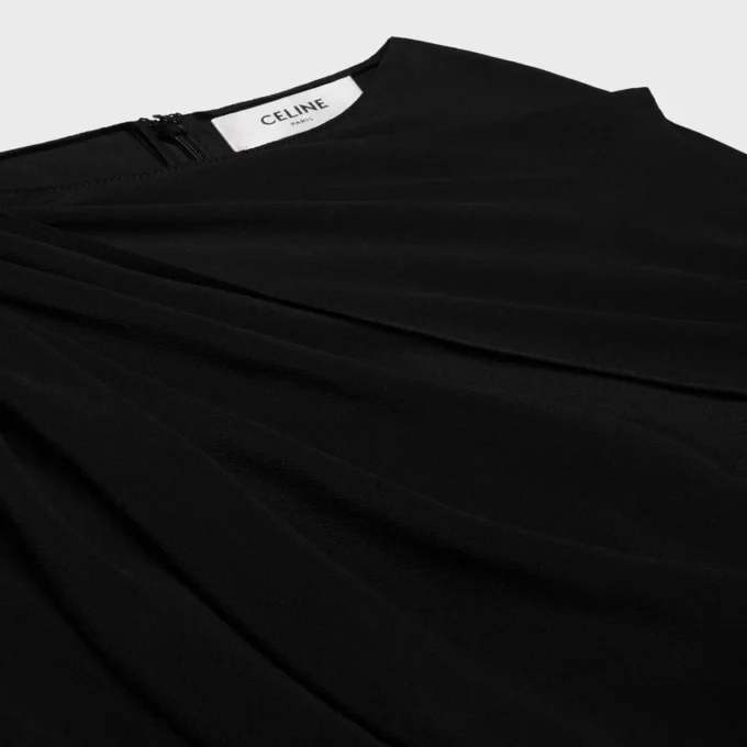 Vestido de crepé de seda y acetato Vestido de crepé de seda y acetato