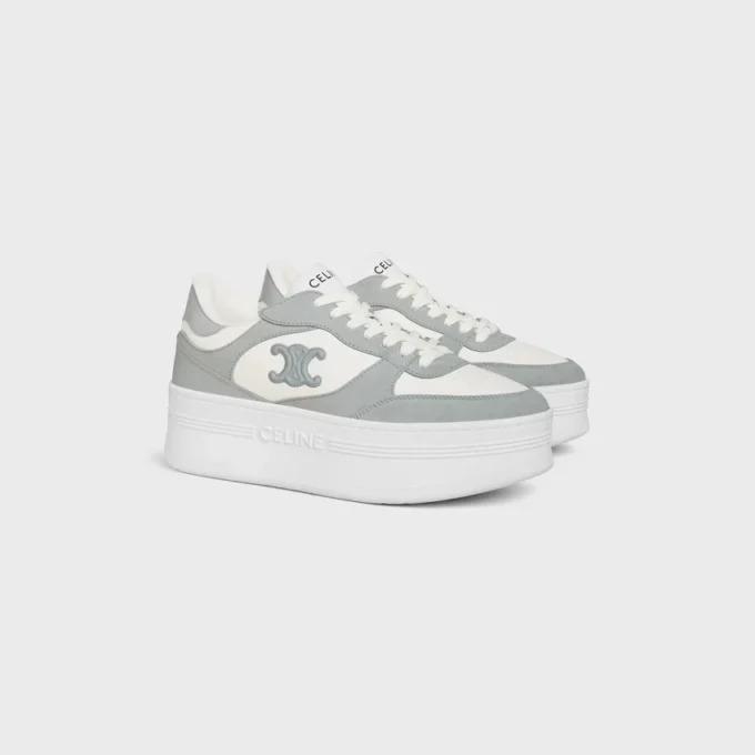 Zapatilla con cuña en bloque de piel de becerro y ante Zapatilla con cuña en bloque de piel de becerro y ante
