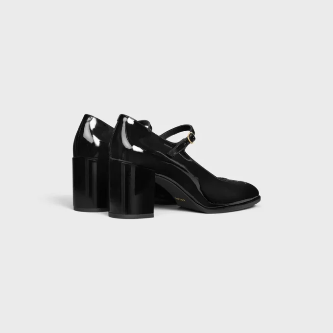 Zapatos CELINE Lily Perforated Triomphe Babies en piel de becerro charol Zapatos CELINE Lily Perforated Triomphe Babies en piel de becerro charol