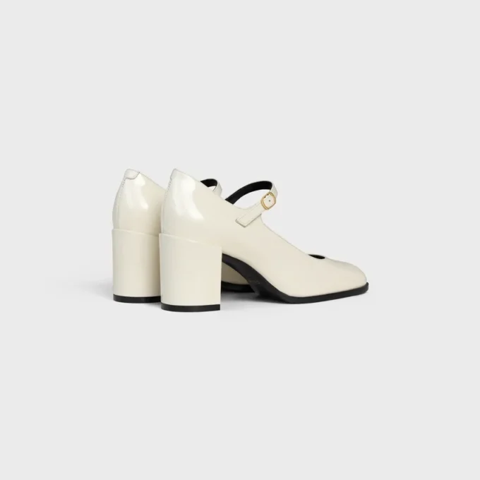 Zapatos CELINE Lily Perforated Triomphe Babies en piel de becerro charol Zapatos CELINE Lily Perforated Triomphe Babies en piel de becerro charol